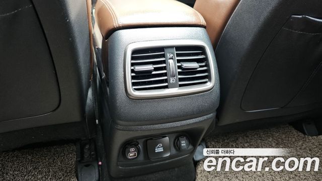Kia Sorento 2016 — photo 18