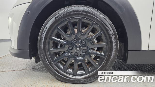 Mini Cooper 2024 — photo 5