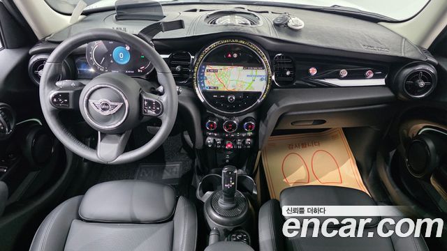 Mini Cooper 2024 — photo 7