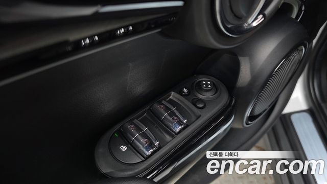 Mini Cooper 2024 — photo 12