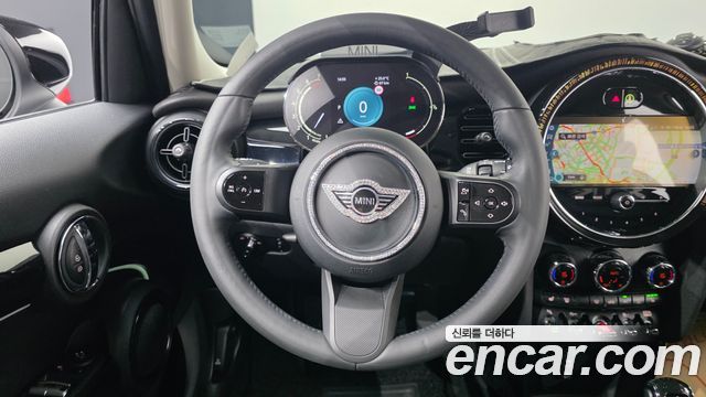 Mini Cooper 2024 — photo 15