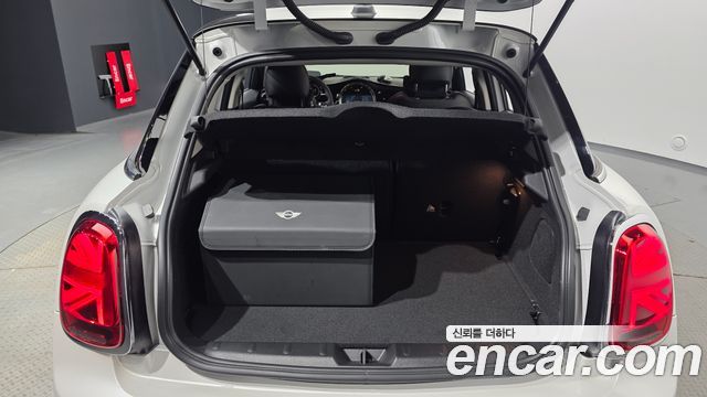 Mini Cooper 2024 — photo 20