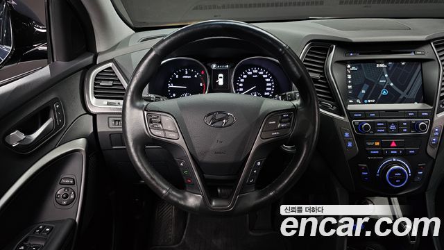 Hyundai Santafe 2016 — photo 12