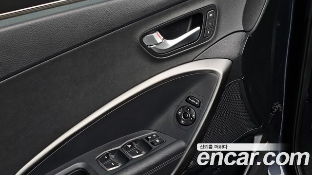 Hyundai Santafe 2016 — photo 16