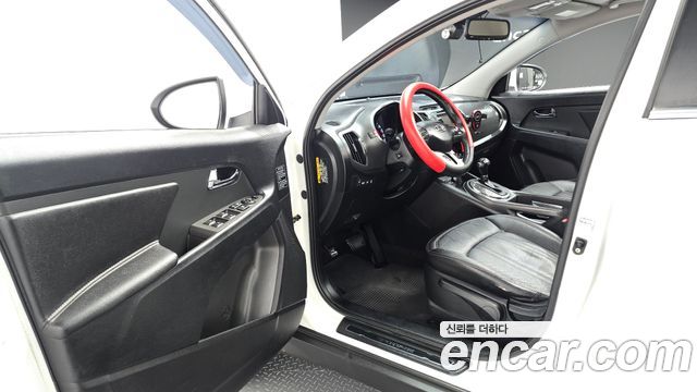 Kia Sportage 2012 — photo 10