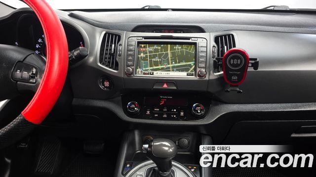 Kia Sportage 2012 — photo 11