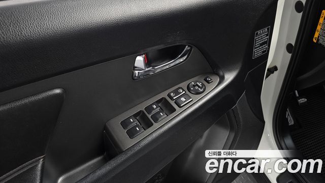 Kia Sportage 2012 — photo 16