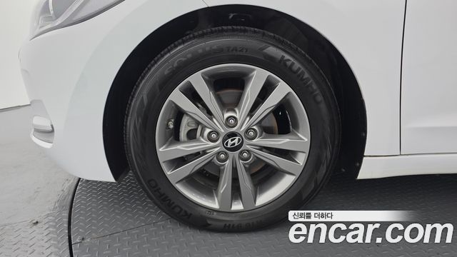 Hyundai AVANTE 2018 — photo 5