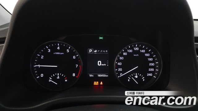 Hyundai AVANTE 2018 — photo 8