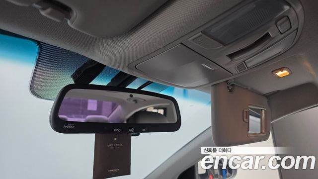 Hyundai AVANTE 2018 — photo 17