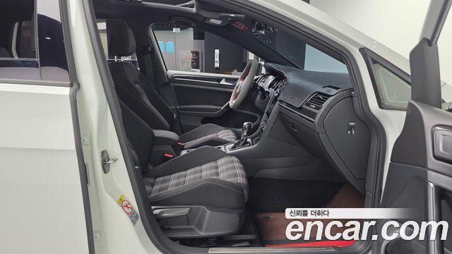 Volkswagen Golf 2016 — photo 11