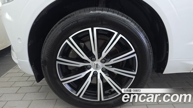 Volvo XC60 2020 — photo 5