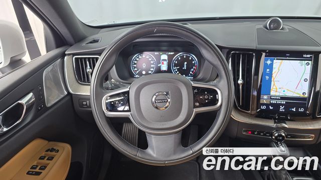 Volvo XC60 2020 — photo 19
