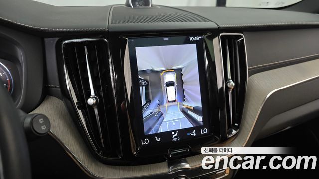 Volvo XC60 2020 — photo 21
