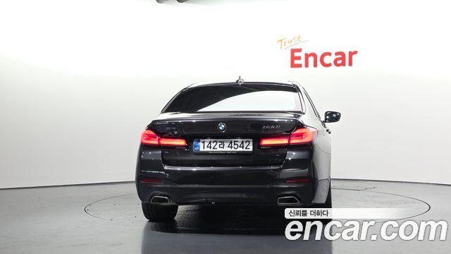 BMW 5-Series 2023 — photo 4