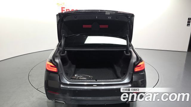 BMW 5-Series 2023 — photo 26