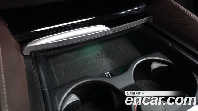 BMW 5-Series 2023 — photo 16