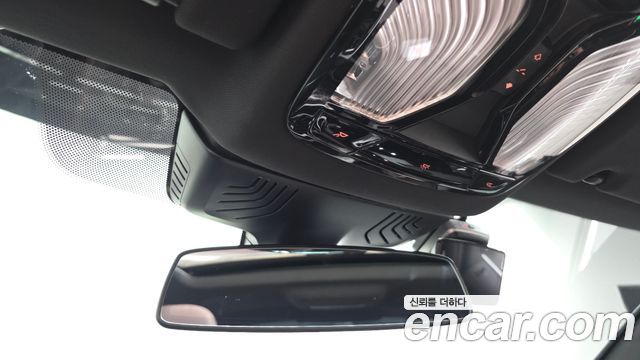 BMW 5-Series 2023 — photo 29
