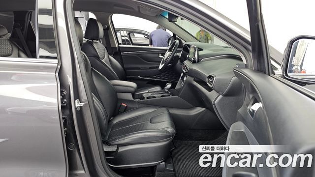 Hyundai Santafe 2019 — photo 17