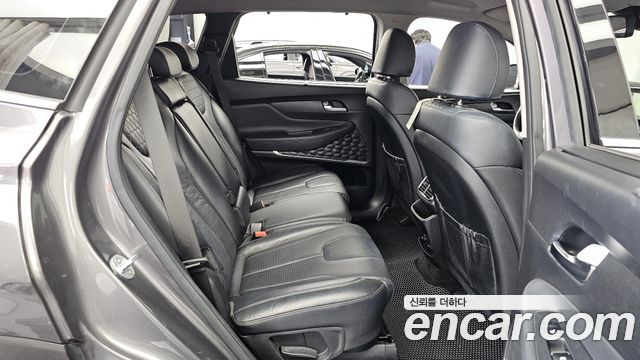 Hyundai Santafe 2019 — photo 18
