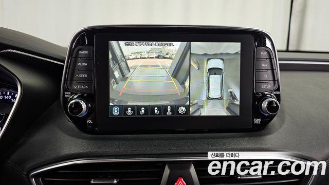 Hyundai Santafe 2019 — photo 23