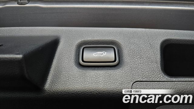 Hyundai Santafe 2019 — photo 31