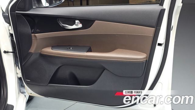 Kia K3 2019 — photo 15