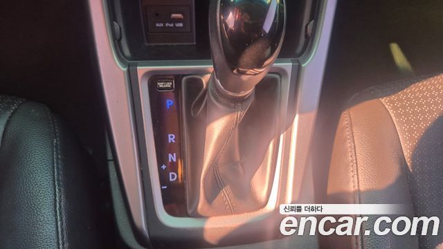 Hyundai AVANTE 2014 — photo 9