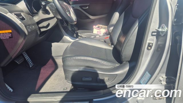 Hyundai AVANTE 2014 — photo 10