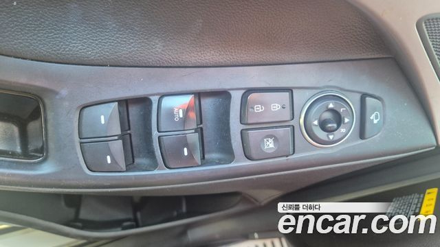 Hyundai AVANTE 2014 — photo 16