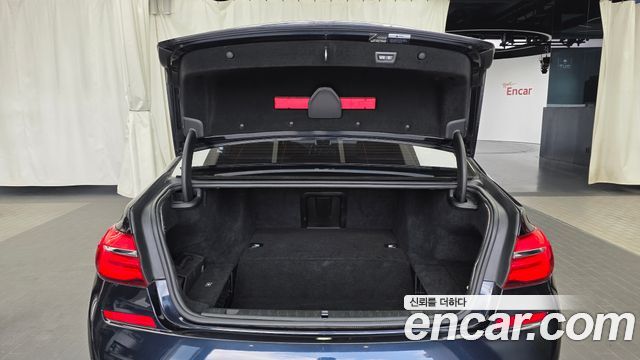 BMW 7-Series 2018 — photo 20