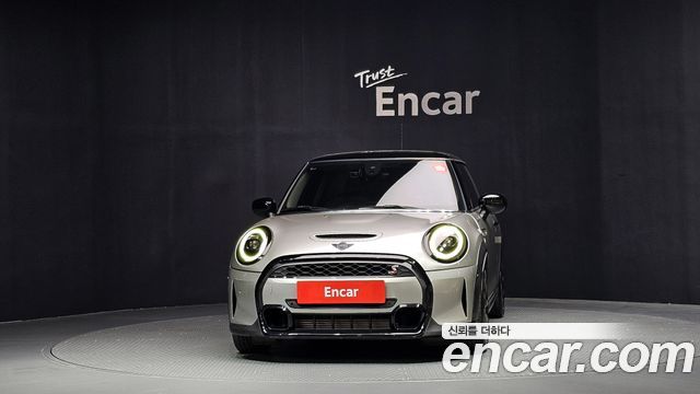 Mini Cooper 2023 — photo 3