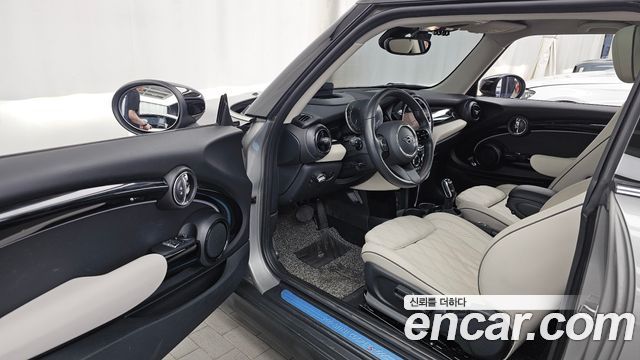 Mini Cooper 2023 — photo 13