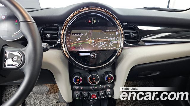 Mini Cooper 2023 — photo 21