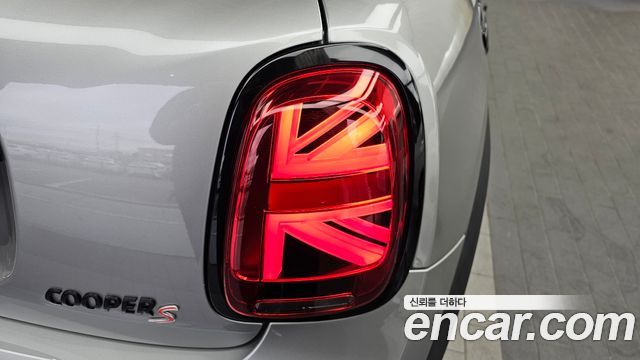 Mini Cooper 2023 — photo 9