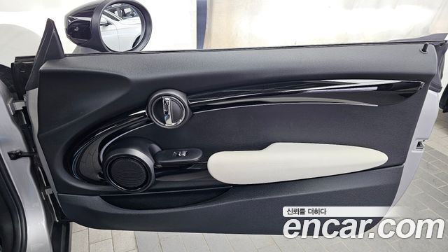 Mini Cooper 2023 — photo 15