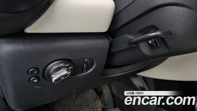 Mini Cooper 2023 — photo 29