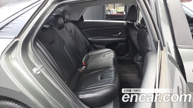 Hyundai AVANTE 2023 — photo 18