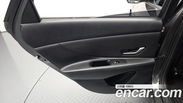 Hyundai AVANTE 2023 — photo 15