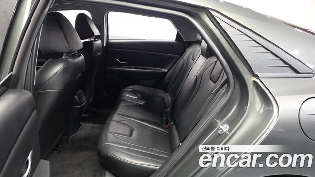 Hyundai AVANTE 2023 — photo 16