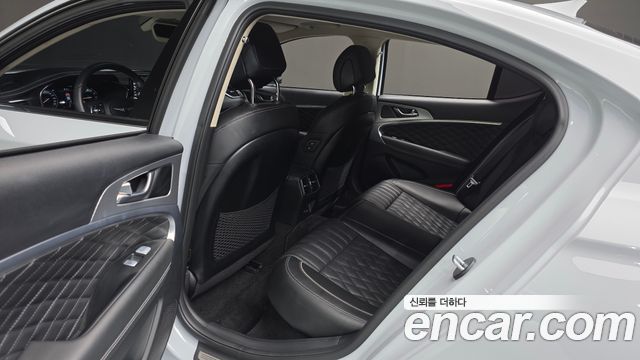 Genesis G70 2021 — photo 22