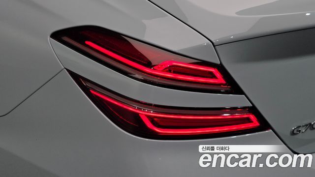 Genesis G70 2021 — photo 9