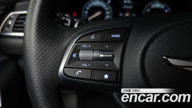 Genesis G70 2021 — photo 34