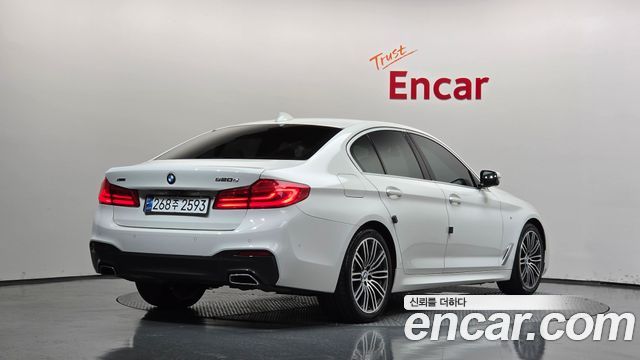BMW 5-Series 2020 — photo 2