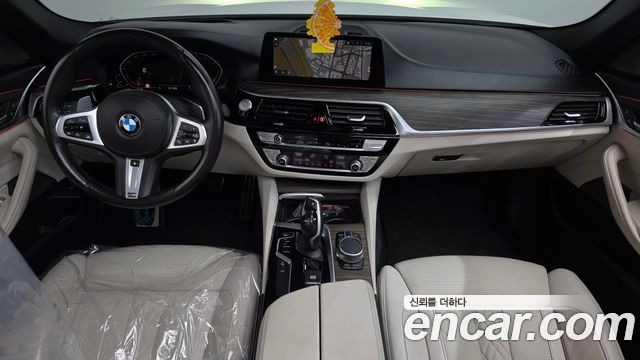 BMW 5-Series 2020 — photo 10