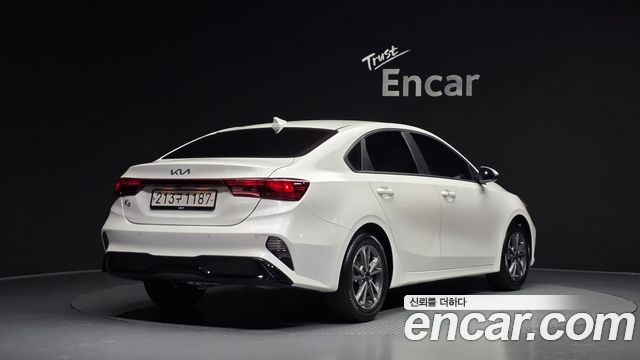 Kia K3 2023 — photo 2