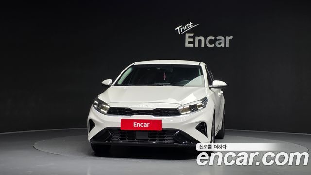Kia K3 2023 — photo 3