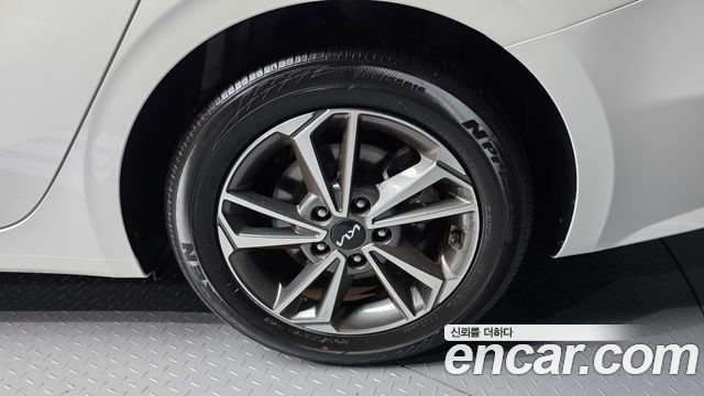 Kia K3 2023 — photo 5