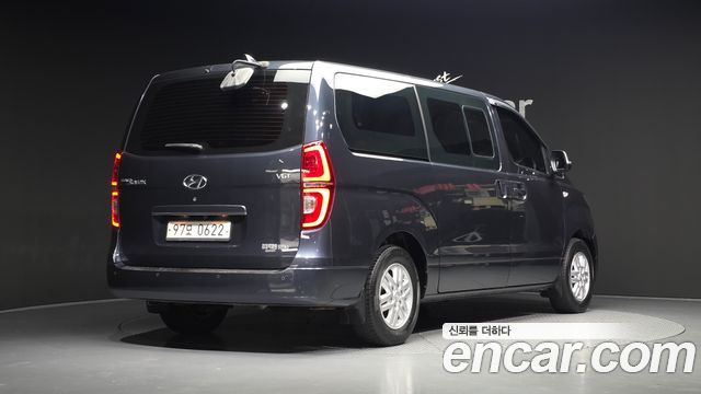 Hyundai Starex 2019 — photo 2