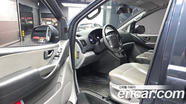 Hyundai Starex 2019 — photo 13